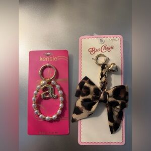 Kensie Gold and Pearl Keychain with Leopard Bow Charm